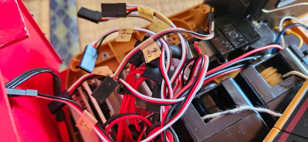 ラジコン　HUINAクレーン