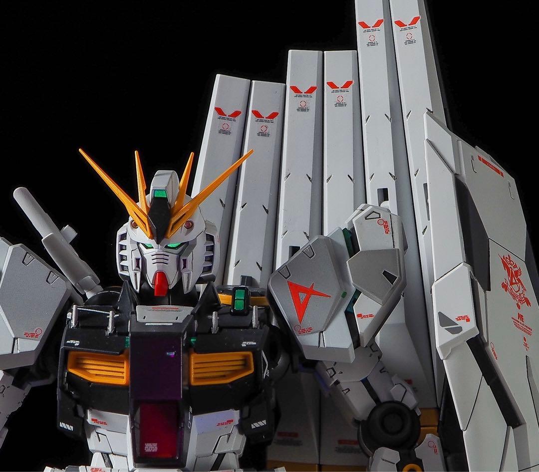 mg νガンダム　ver.ka 全塗装　完成品 筋彫り　マスキング　発光など