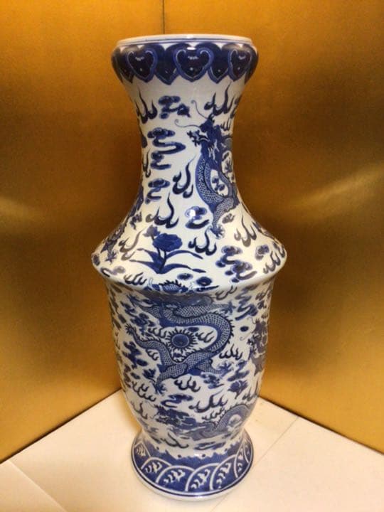 大花瓶　龍めっちゃいるやん。。。高さ約61センチ。