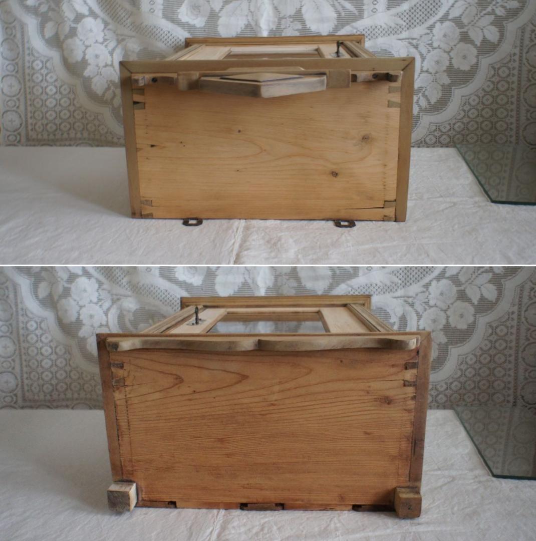 フランスアンティーク　飾り棚　キャビネット　ガラスケース　PARIS