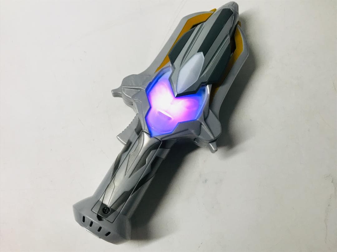 ウルトラマンギンガ　DXギンガスパーク　ウルトラ怪獣500 ライブサイン ソフビ