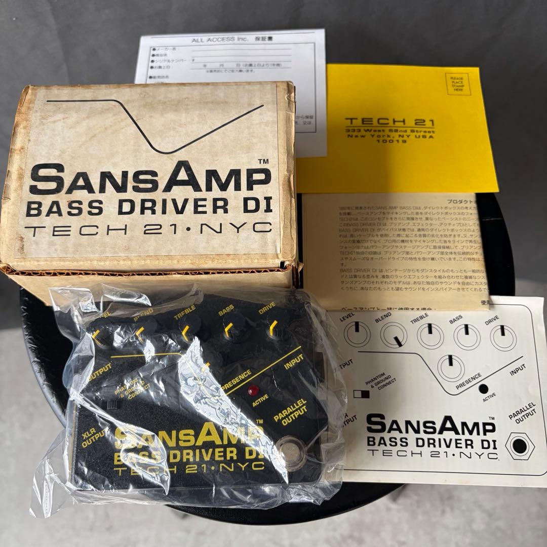 箱付き Tech 21 SansAmp Bass D DI 前期