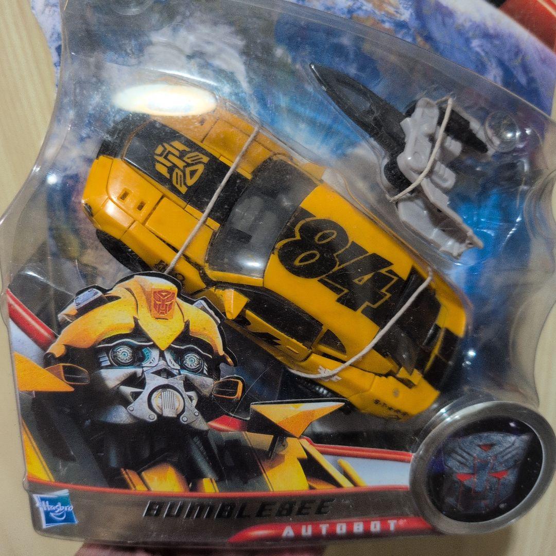 TRANSFORMERS バンブルビー フィギュア