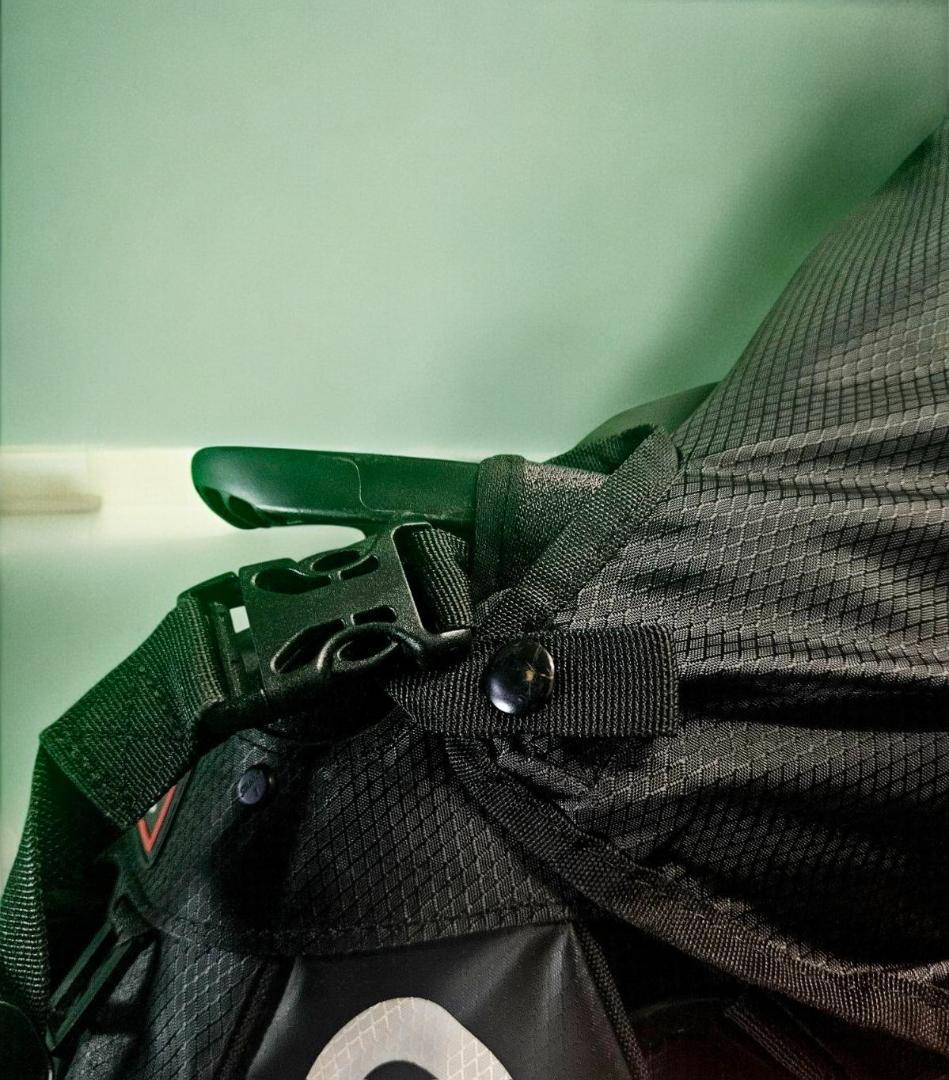 ＫＡ美品　Titleist 　軽量スタンドバッグ 黒/白/赤