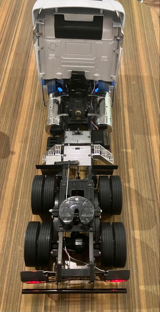 タミヤ 1/14フォードエアロマックス→スカニアスワップ