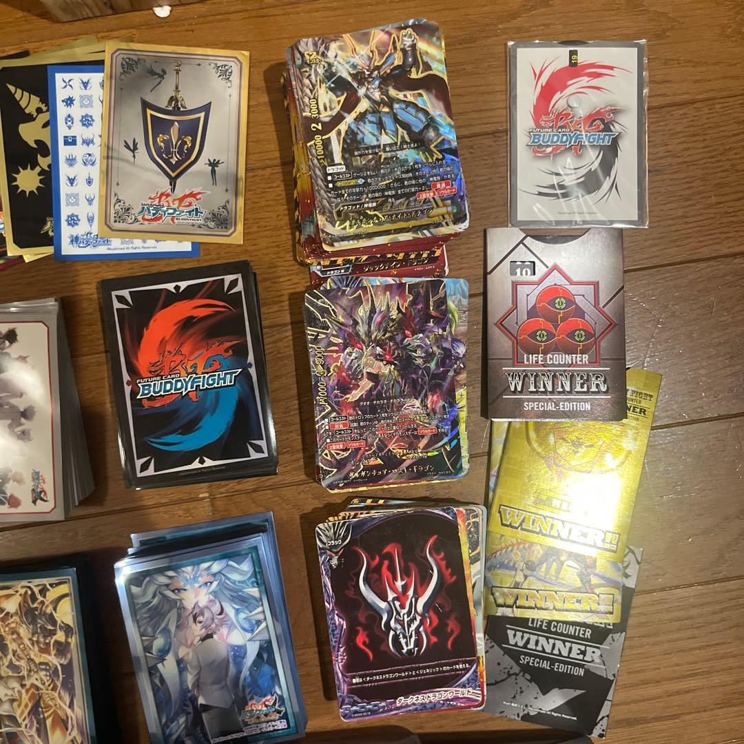 t*a様 バディファイト　引退品　激レアスリーブ　カード等多数