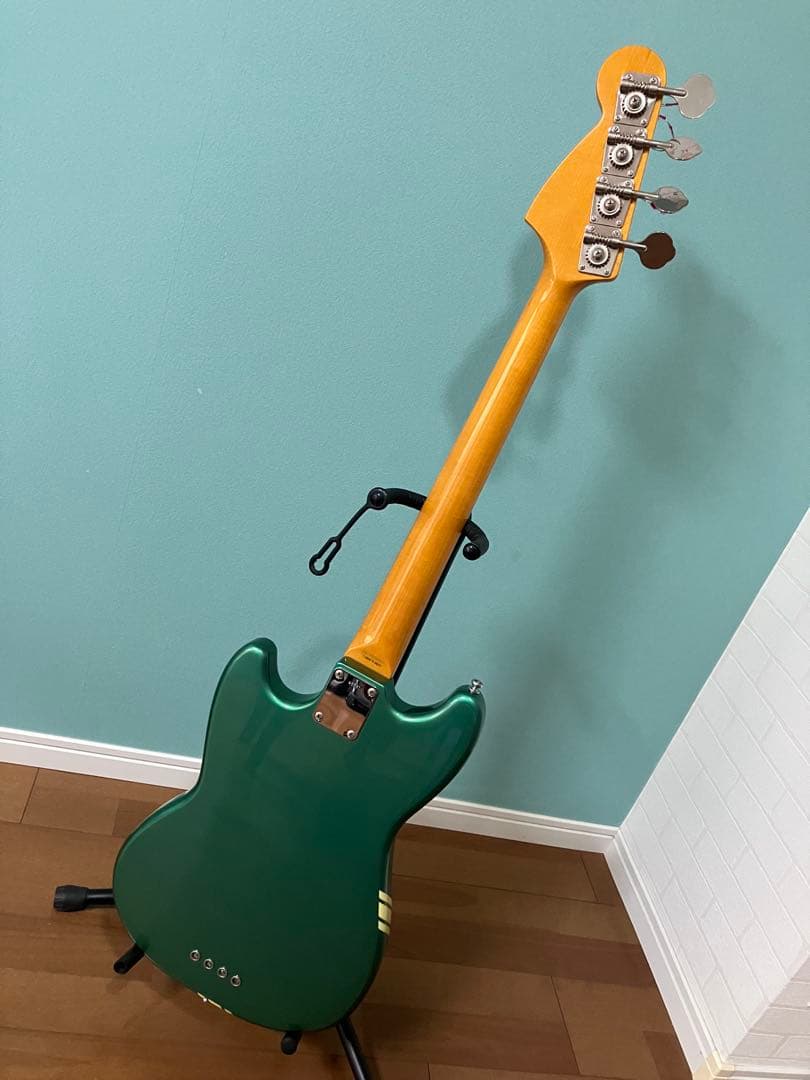 フェンダームスタングベース