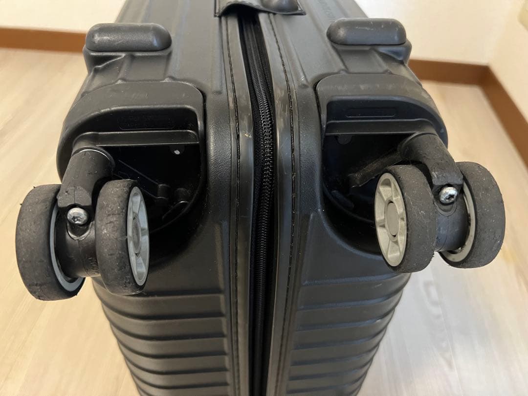 RIMOWA リモア サルサ ブラックマット 4輪 35ℓ 機内持ち込み