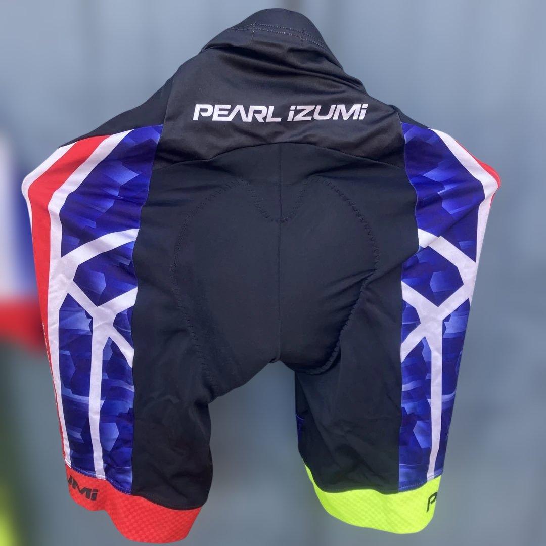 PEARL iZUMi (上) BXL(下)XL日本製