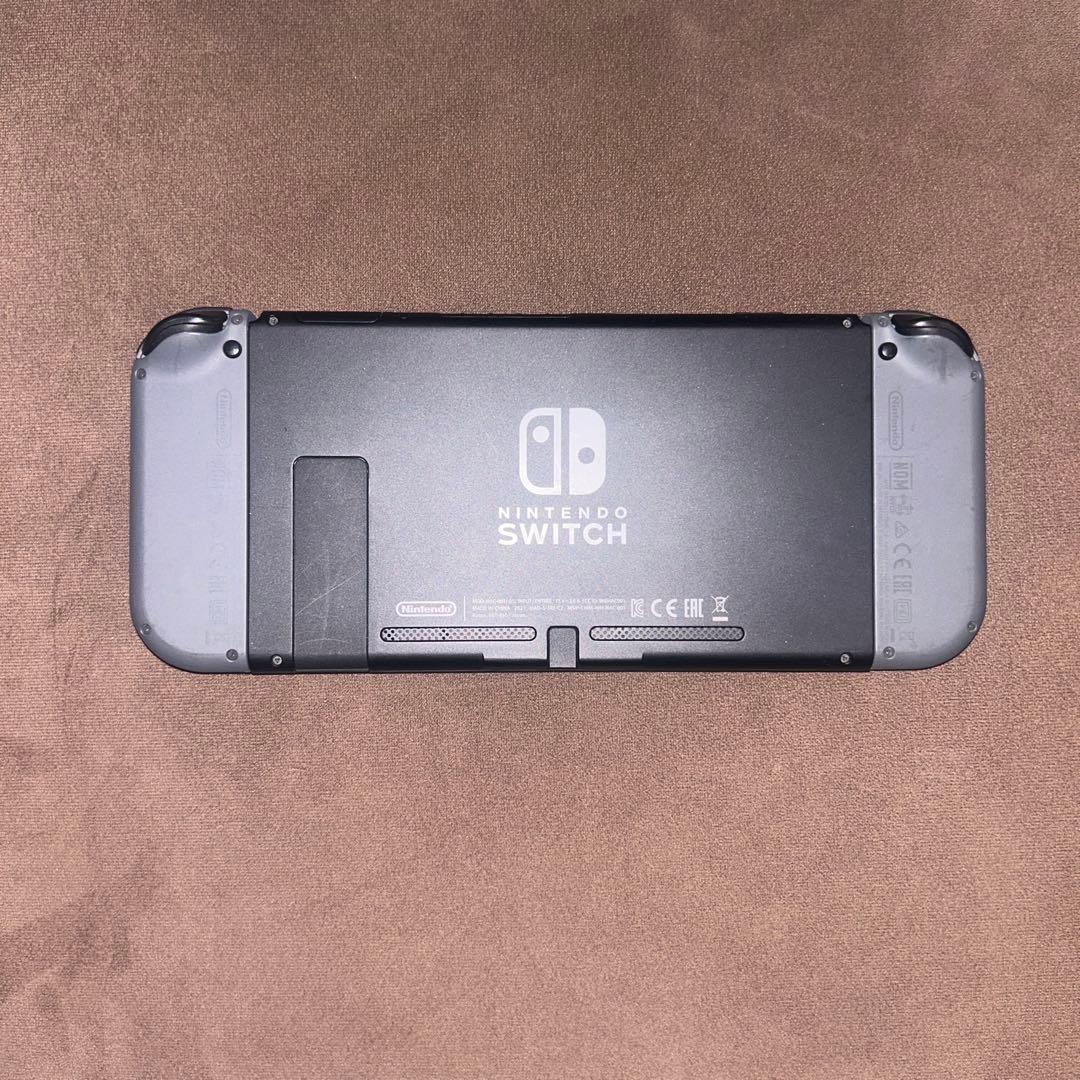 【美品】Nintendo Switch グレー 本体 Joy-Conグリップ