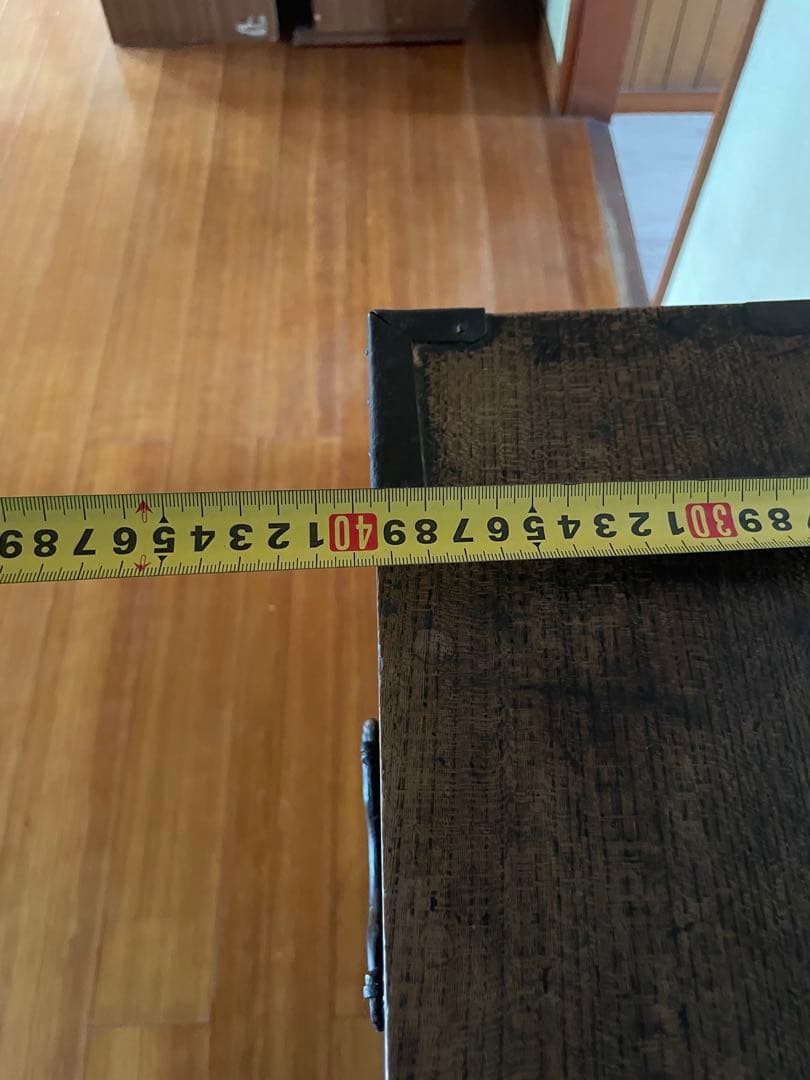 伝統的な日本の木製タンス