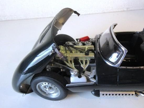 特価 AUTOart (1/18) ジャガー XKSS