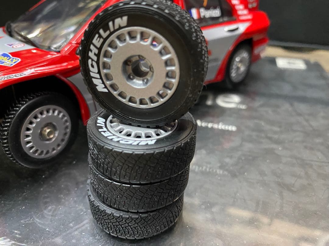 1/18 Hot Wheels 三菱ランサーWRC