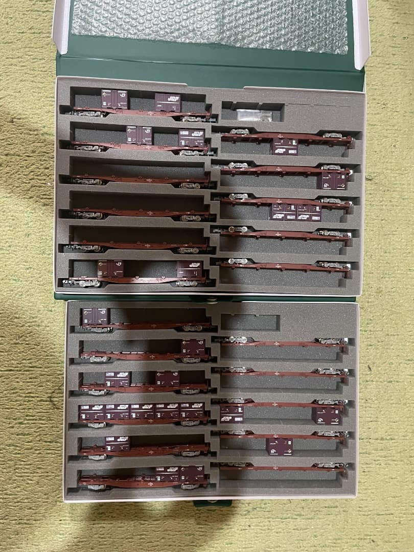 大幅値下げ中！！！Nゲージコキ50000(グレー台車)コンテナ無積載+コンテナ