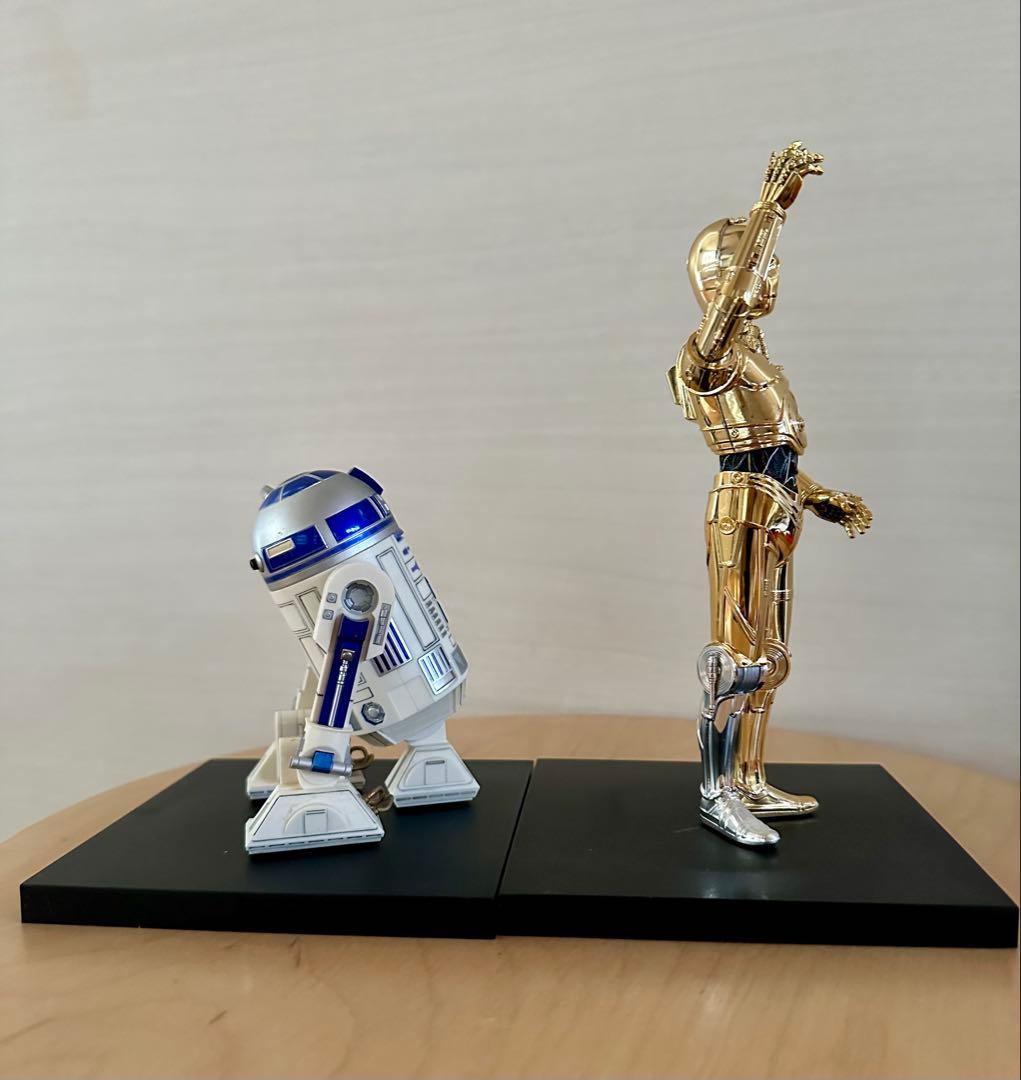 R2-D2 C-3PO フィギュアとダースベーダー　ヨーダフィギュアセット