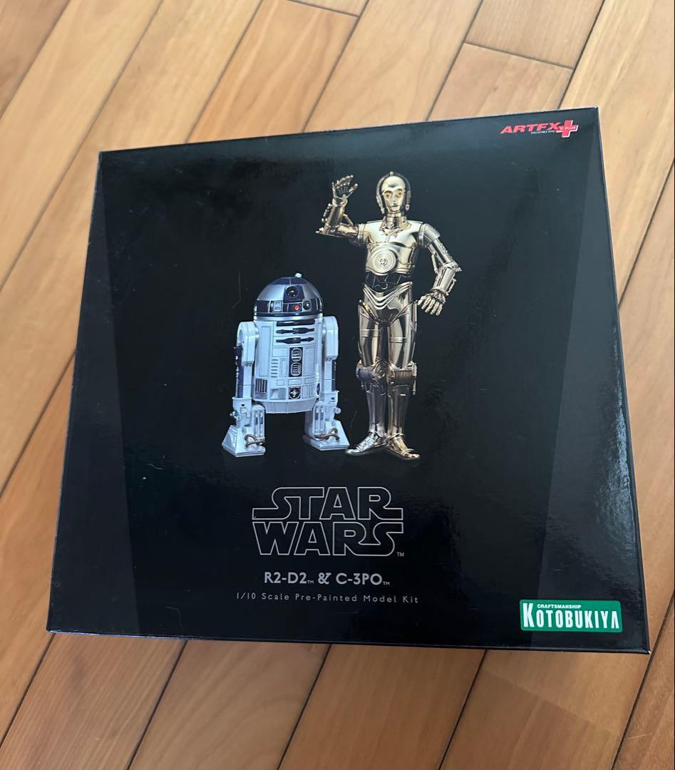 R2-D2 C-3PO フィギュアとダースベーダー　ヨーダフィギュアセット