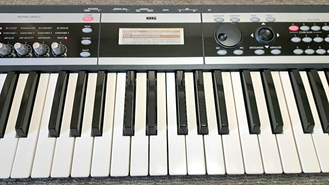 【美品】KORG X50 シンセサイザー 61鍵盤（ベロシティ対応）