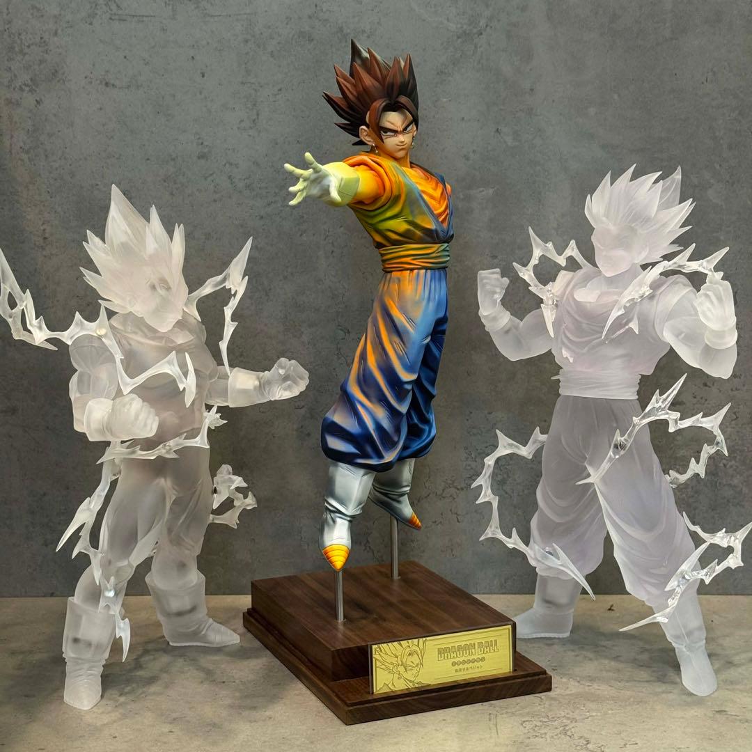 孫悟空 フィギュア 攻撃ポーズ 台座付き