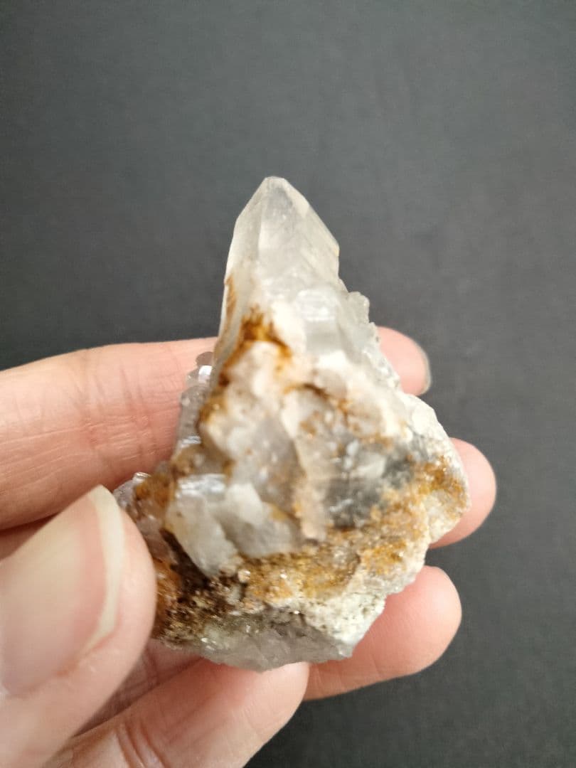 国産鉱物　山梨県　塩山竹森山　天然水晶　　トルマリン入り水晶　61天然水晶