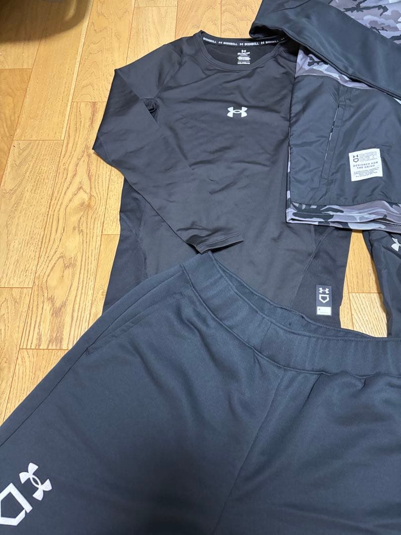 アンダーアーマー　ウェア上下セット