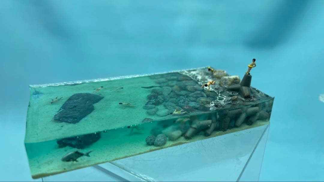 清流で泳ぐ子供たち　ジオラマ