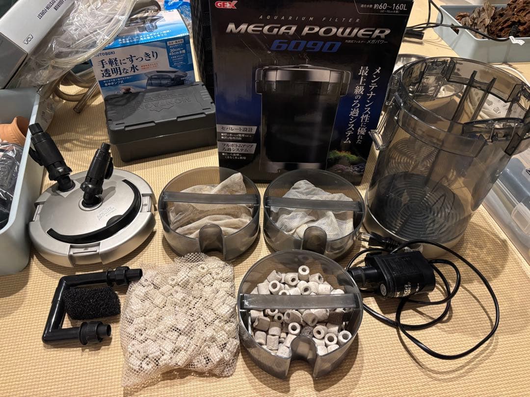 ガラス水槽とMEGA POWERフィルターセット