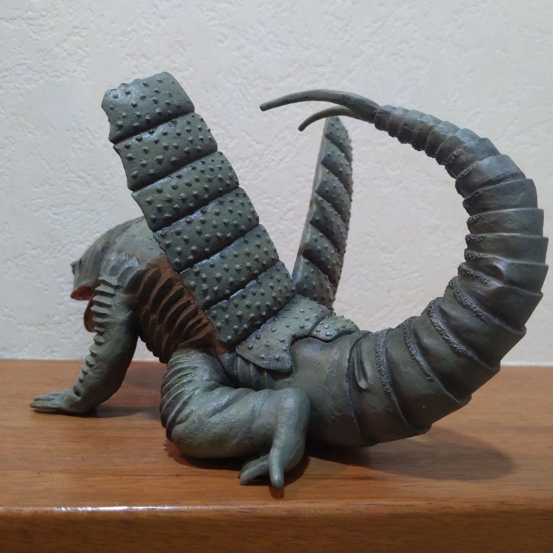 ウルトラマン 毒ガス怪獣 ケムラー レジン製ガレージキット個人製作塗装済 完成品