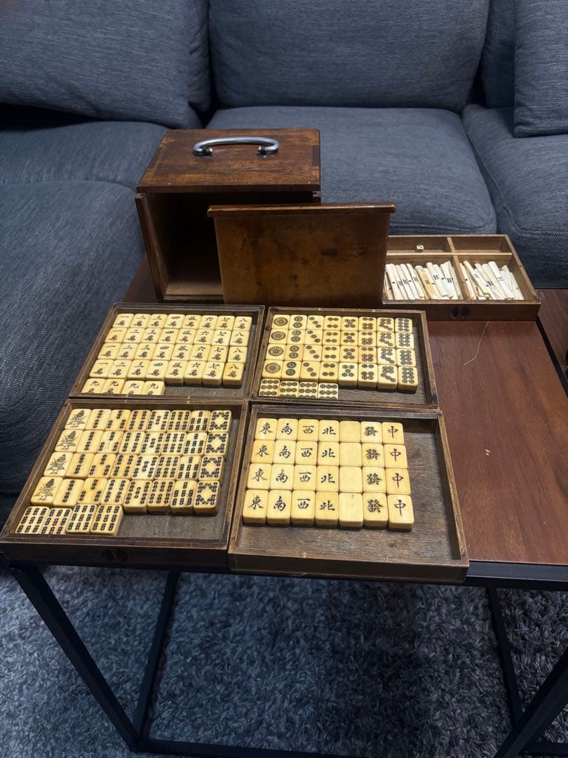 本場中国製80年前の上質な鹿の骨材と竹材の麻雀セット唐木箱付き全牌完備　送料無料