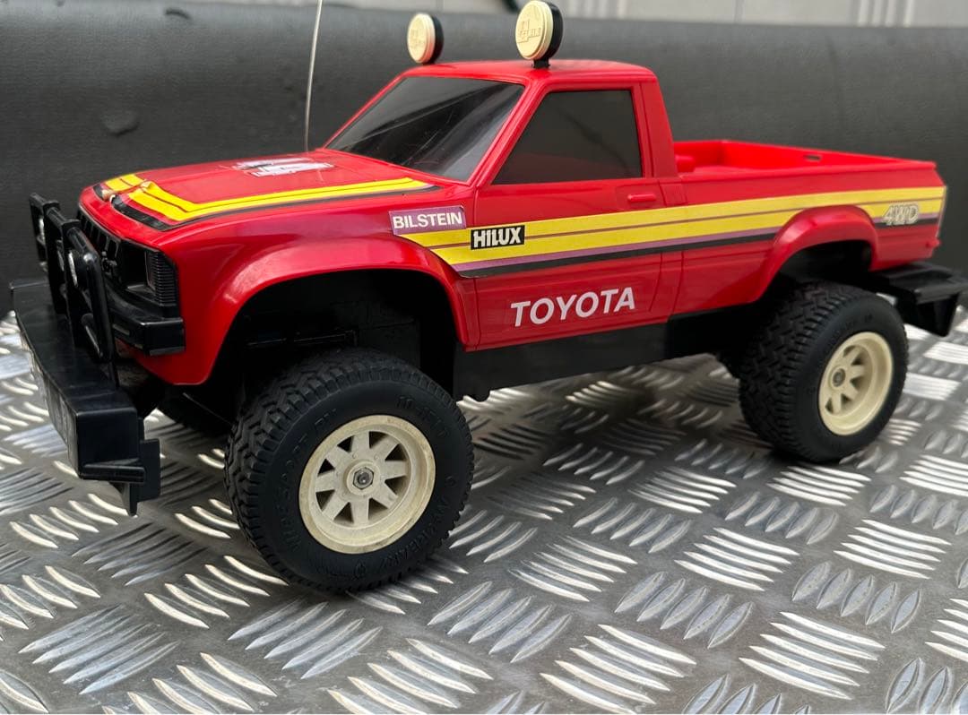 TOYOTA ハイラックス　4WD ラジコン　NIKKO 1/10