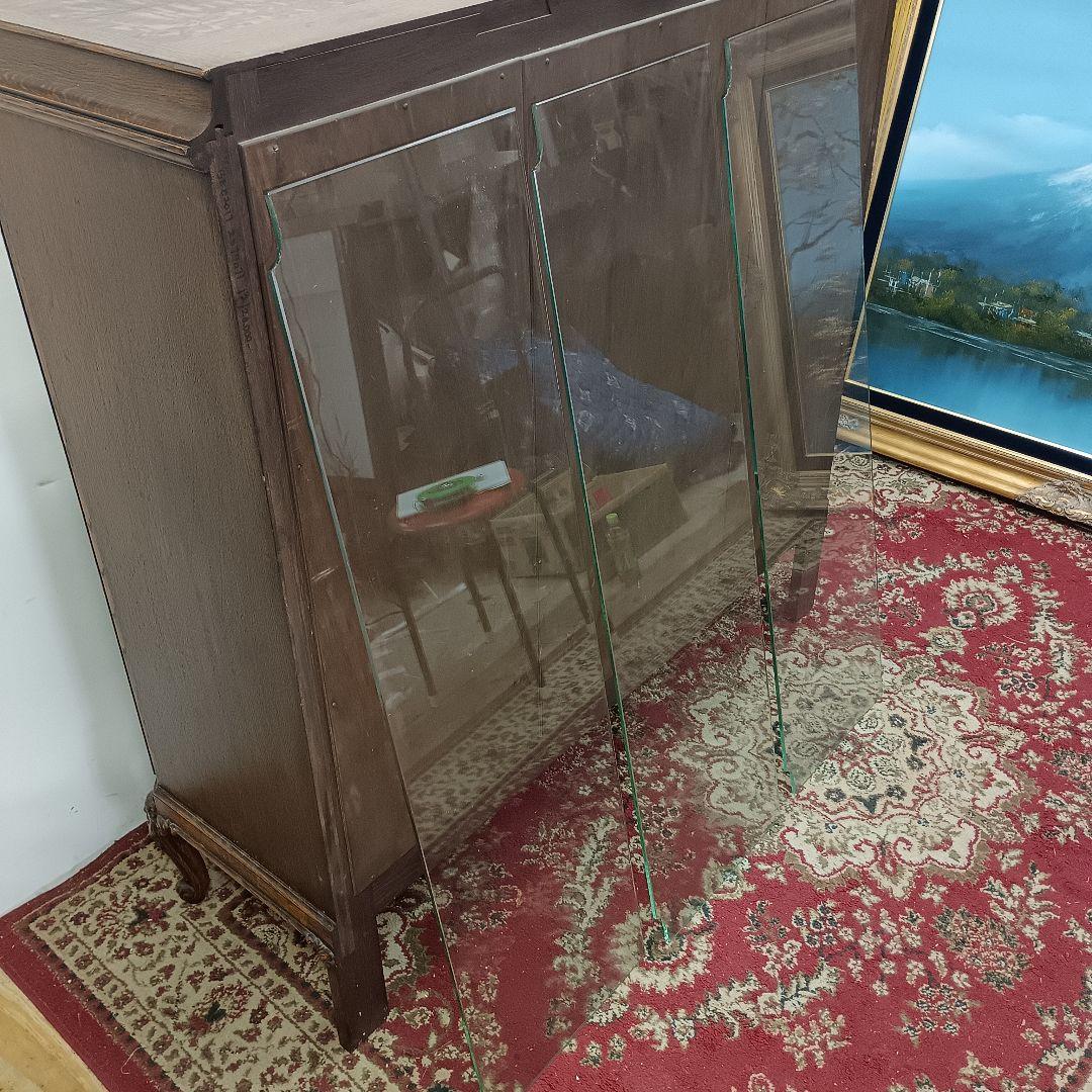キャビネット　アンティーク　猫脚　ガラス付き　外国製