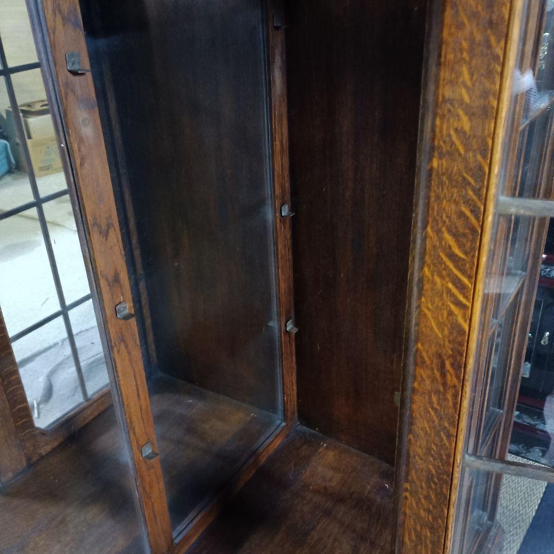 キャビネット　アンティーク　猫脚　ガラス付き　外国製