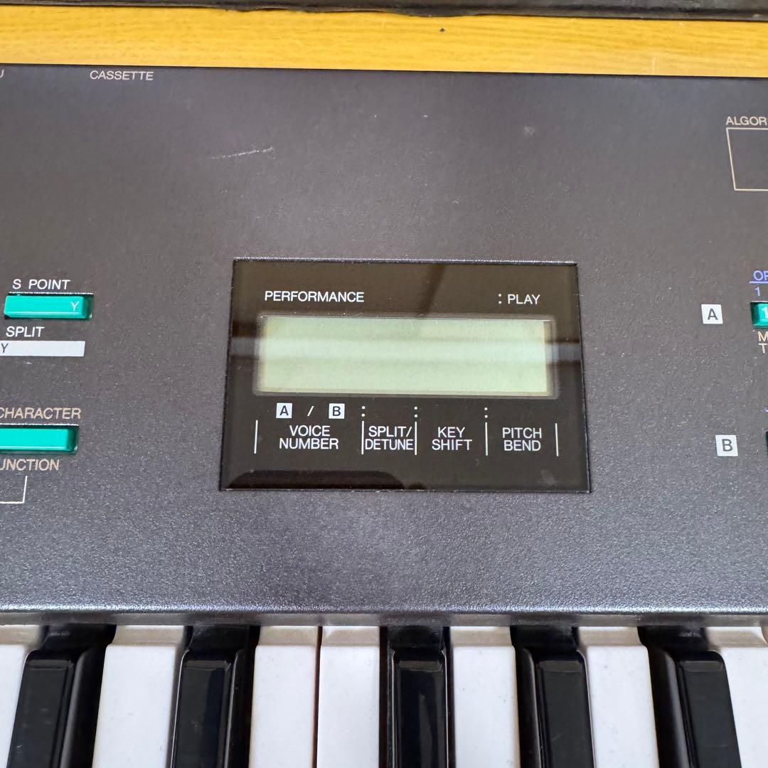 YAMAHA DX21 シンセサイザー　ソフトケース付き　ヤマハ　音楽　作曲