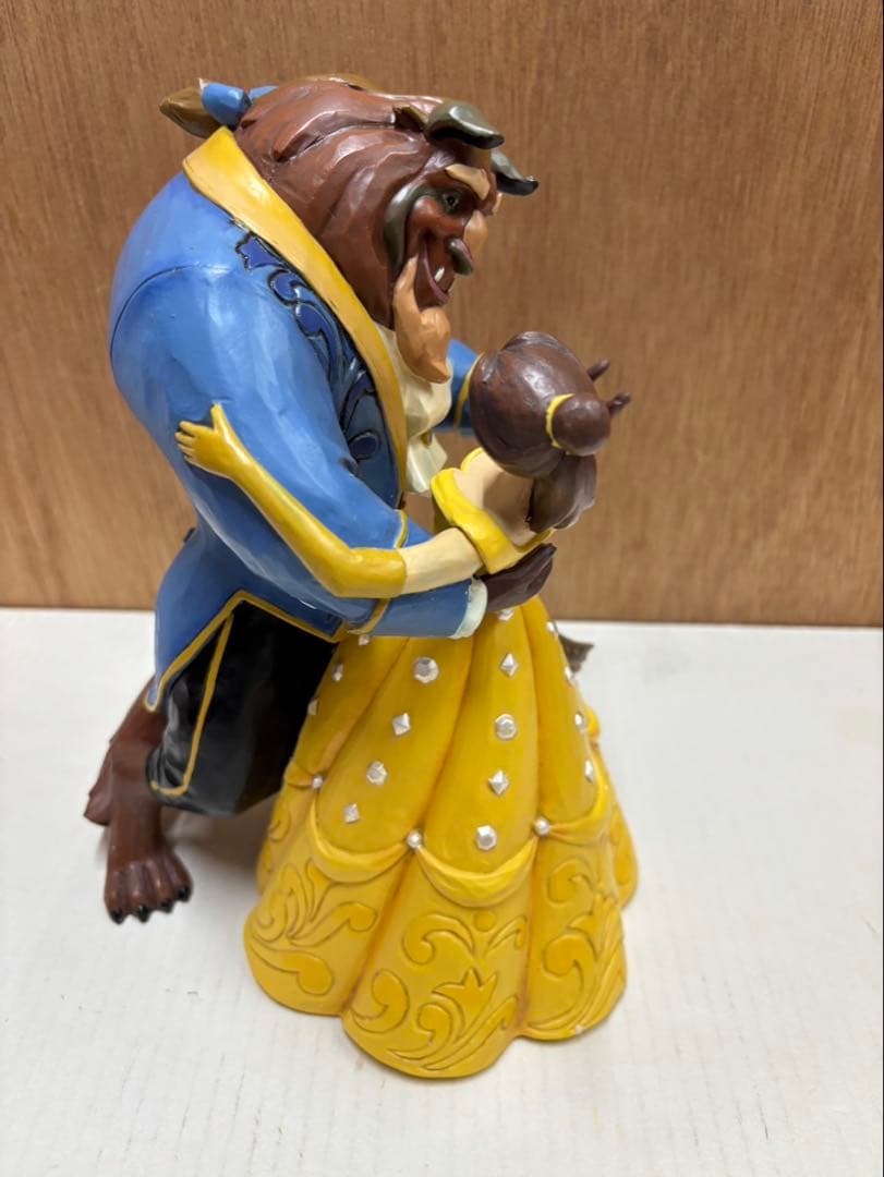 ディズニーショーケース 美女と野獣 大きなフィギュア