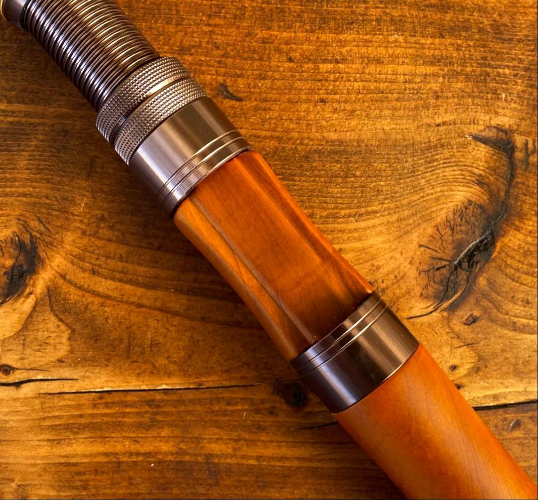 新品未使用　トラウトロッド　スピニング　ウッドグリップ　グラスロッド　渓流釣り