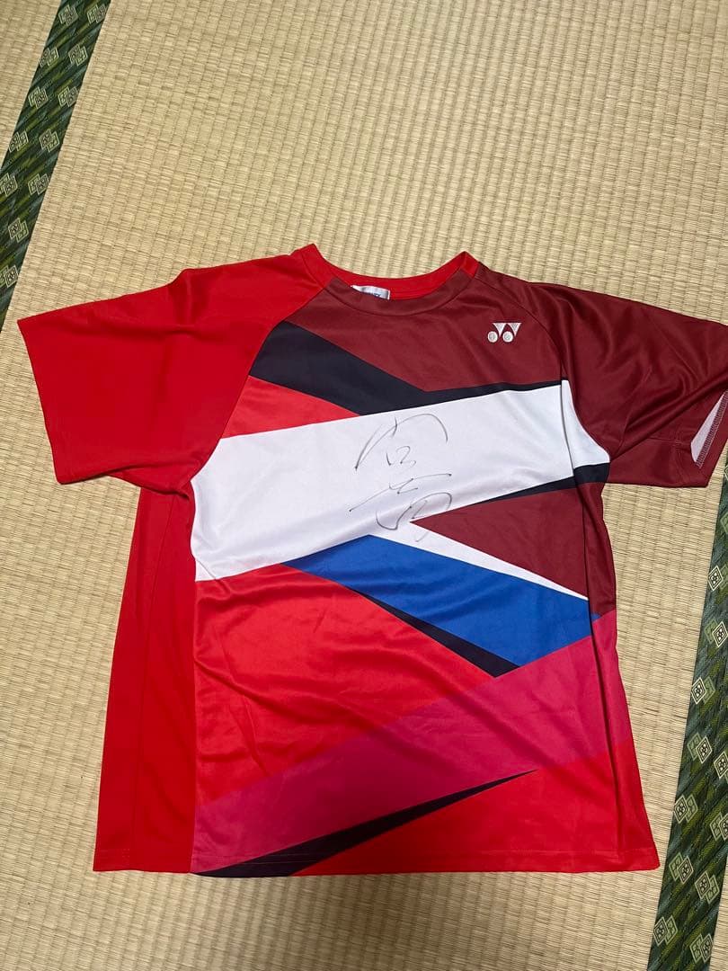 山口茜選手直筆サイン入りシャツ