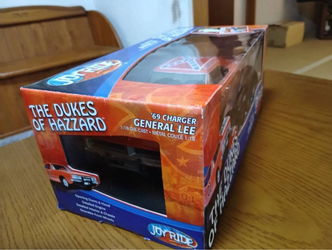 デュークオブハザード　ダッチチャージャー 1969年式　1/18