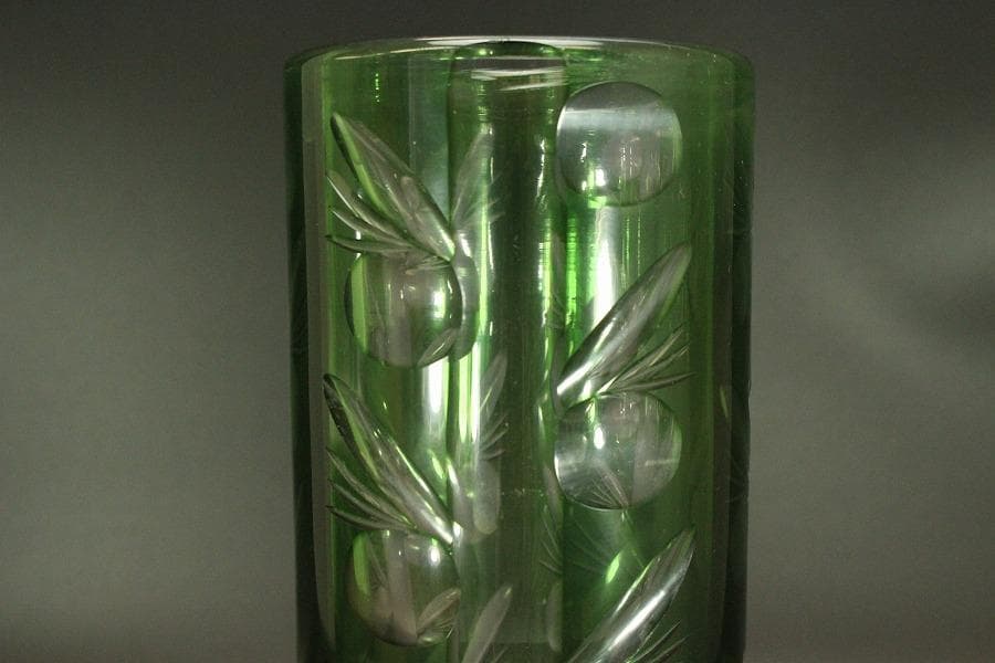 アンティーク 緑色 切子ガラス 花瓶(A962)