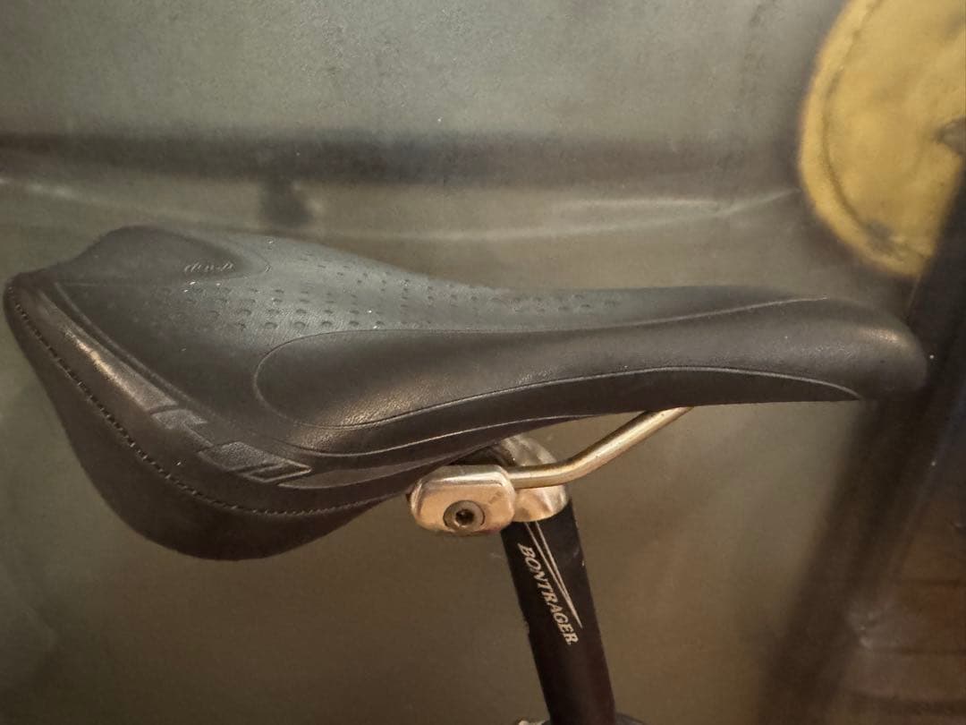 【埼玉】TREK ロードバイク 700c レッド/ホワイト