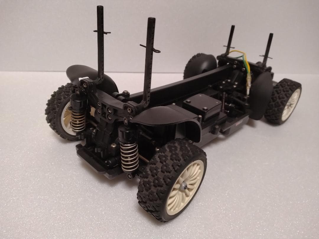 タミヤ　ＸＶ－０１シャーシ　インプレッサボディ付き