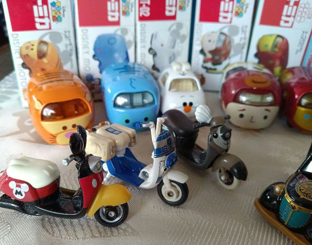 ディズニー ミニカーセット トミカ　まとめ売り　15台　中古　箱あり