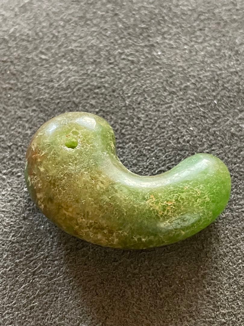 古墳時代翡翠勾玉アップルグリーン