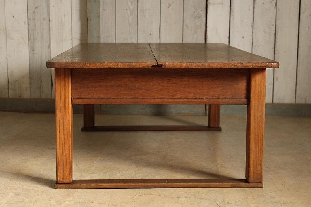 古く味のある木製の机　引き出し2杯　 ローテーブル　作業台　古家具　古民家