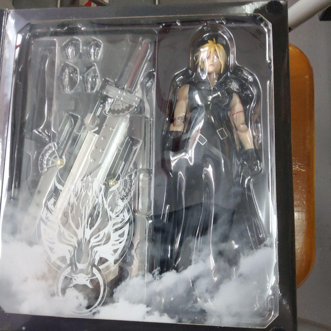 PLAY ARTS KAI クラウド・ストライフ フィギュア