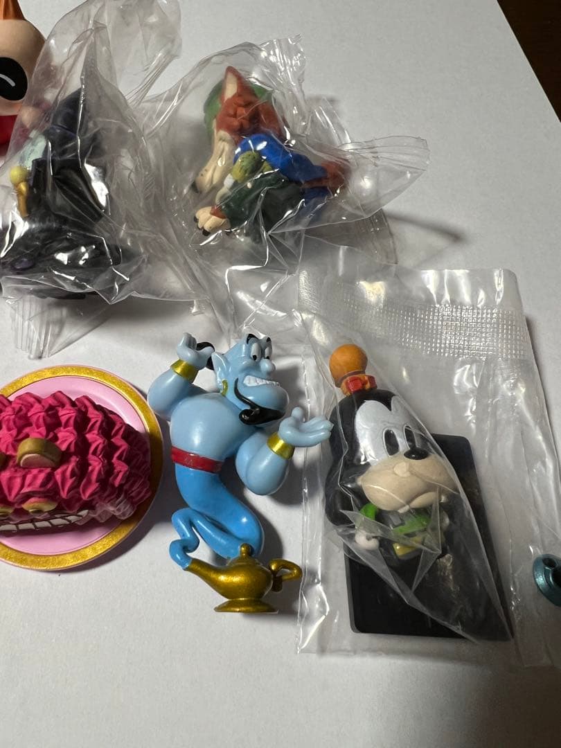 ディズニー　肩ズン　アナ雪　美女と野獣　アラジン　他フィギュアセット