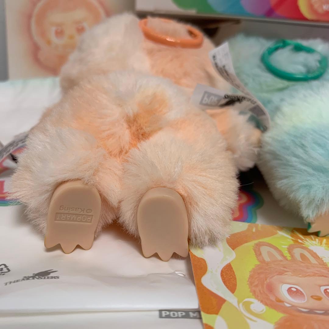 POP MART Big into Energy ぬいぐるみペンダント ラブブ