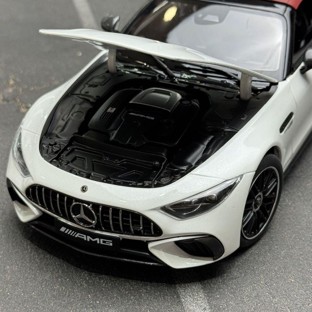 新品　AMG SL63 1/18 ミニカー