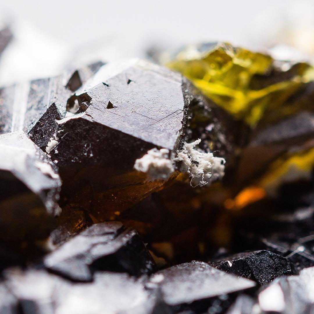 ブルガリア マダン スファレライト 天然石 原石 鉱物標本 鉱石 閃亜鉛鉱 66