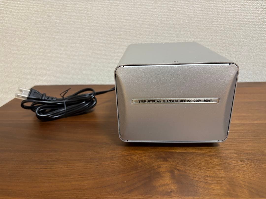 Kashimura ステップアップ/ダウントランスフォーマー NTT-20