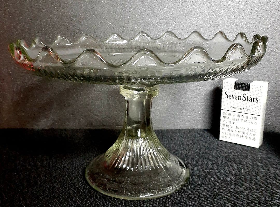 大正時代～戦前戦後　プレスガラス　口縁　波文様　草花の図　コンポート　フルーツ盛