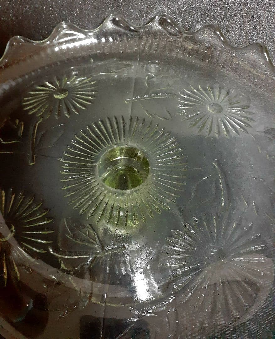 大正時代～戦前戦後　プレスガラス　口縁　波文様　草花の図　コンポート　フルーツ盛